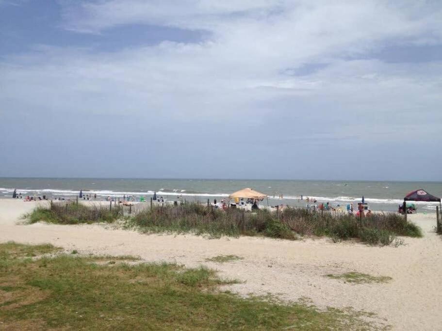 *Renovated Oceanfront Condo*Queen Beds*Pools*Hot Tubs*More*P220 Myrtle Beach Exteriör bild