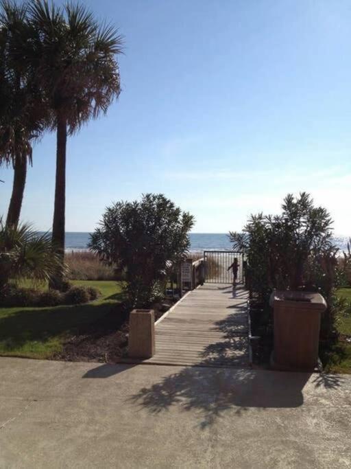 *Renovated Oceanfront Condo*Queen Beds*Pools*Hot Tubs*More*P220 Myrtle Beach Exteriör bild